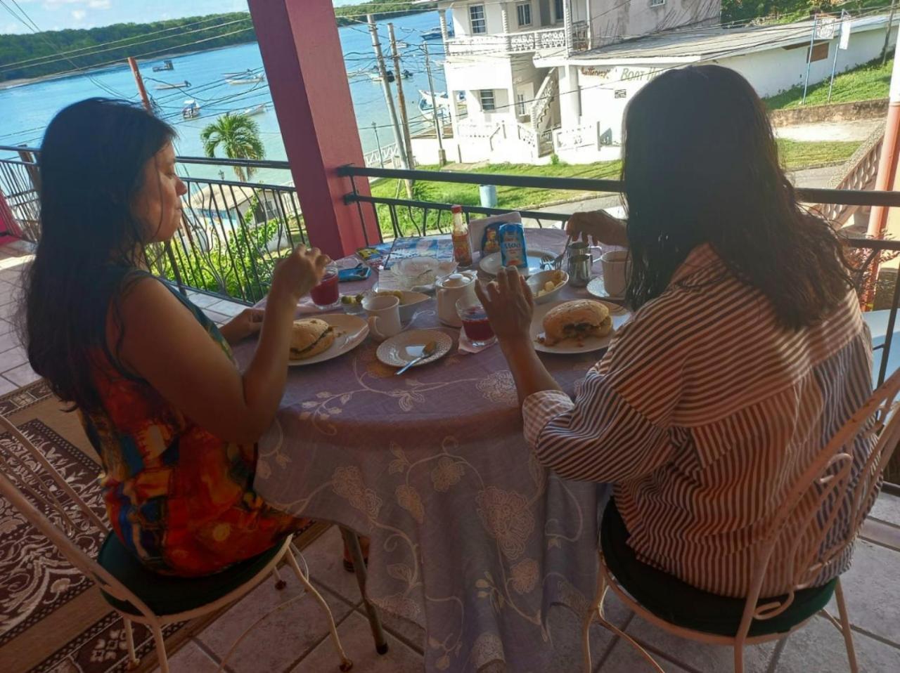 The Seaside Garden Guesthouse Buccoo Екстериор снимка