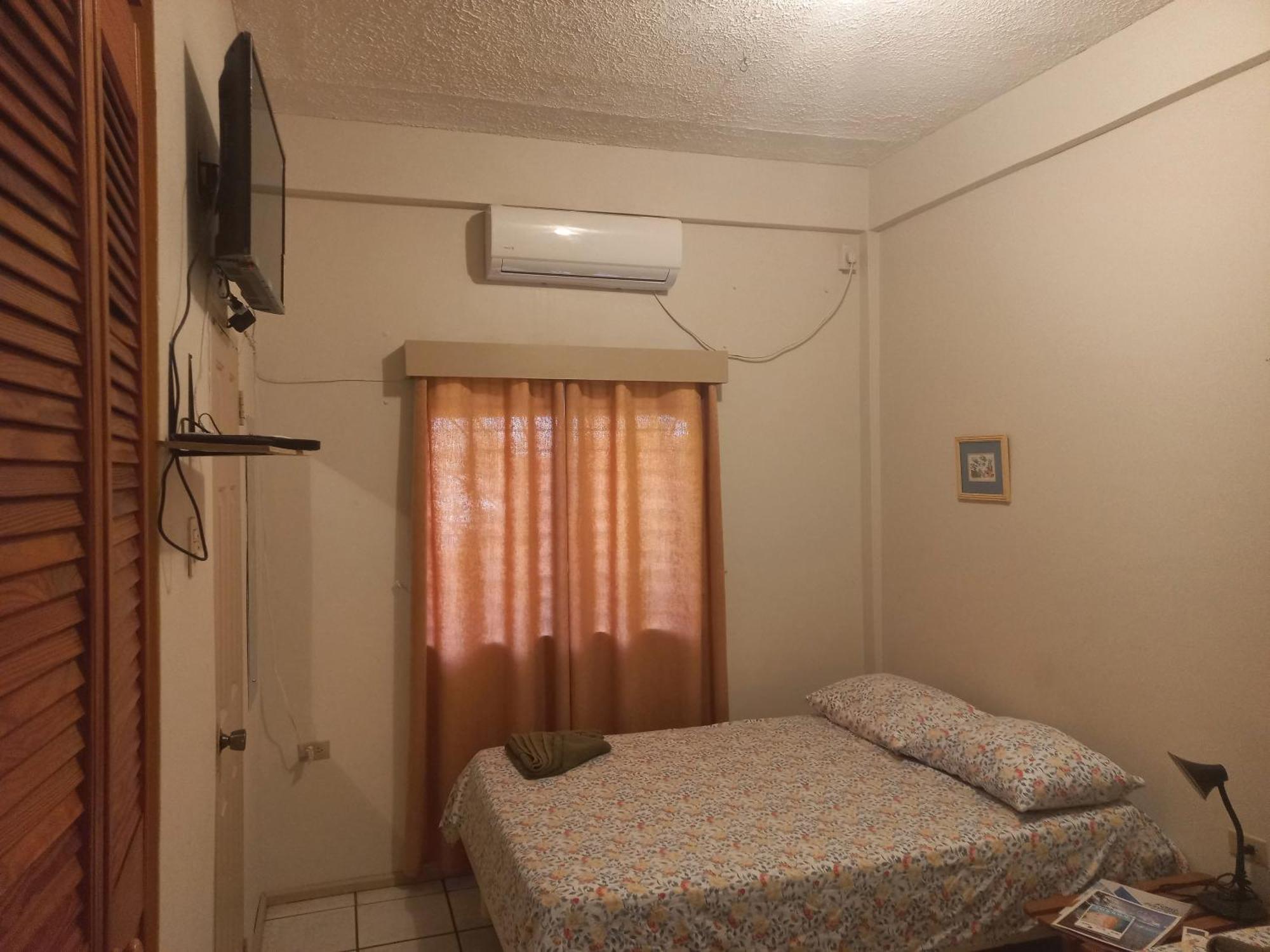 The Seaside Garden Guesthouse Buccoo Екстериор снимка