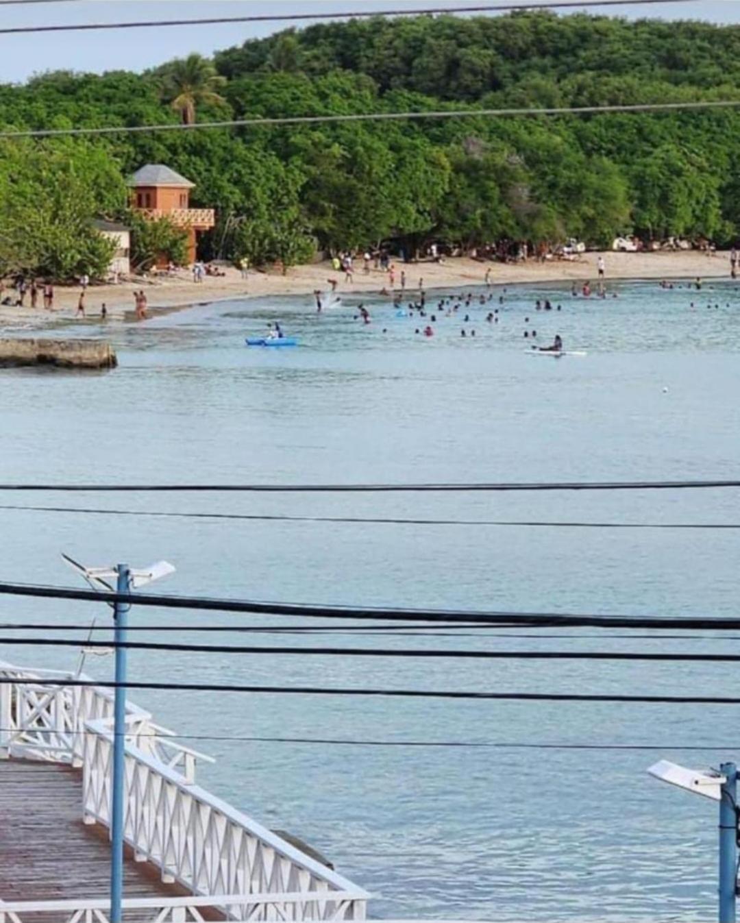 The Seaside Garden Guesthouse Buccoo Екстериор снимка