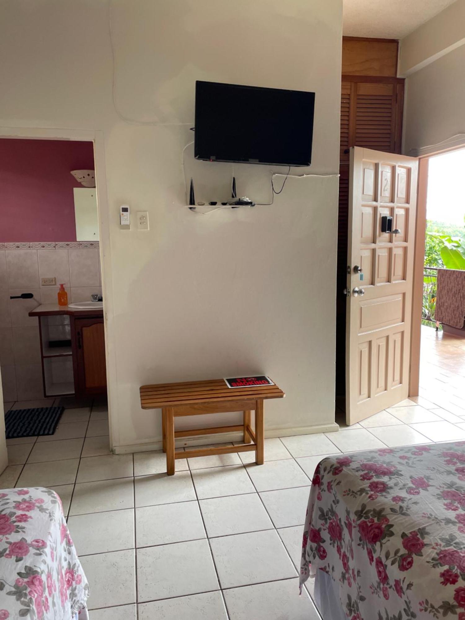 The Seaside Garden Guesthouse Buccoo Екстериор снимка